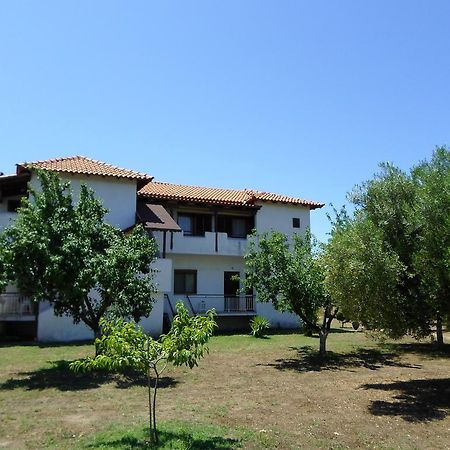 Bozelia Apartments Toroni Exterior photo