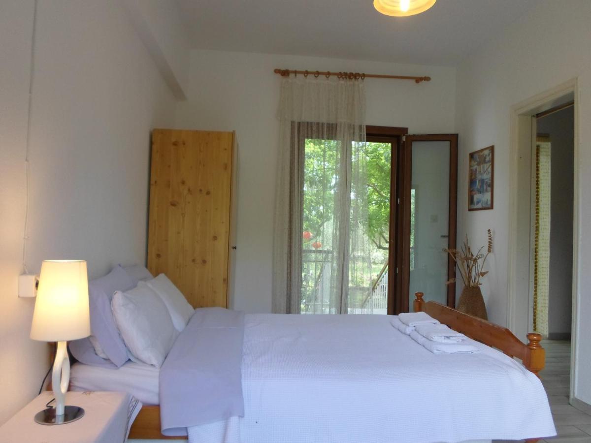 Bozelia Apartments Toroni Exterior photo